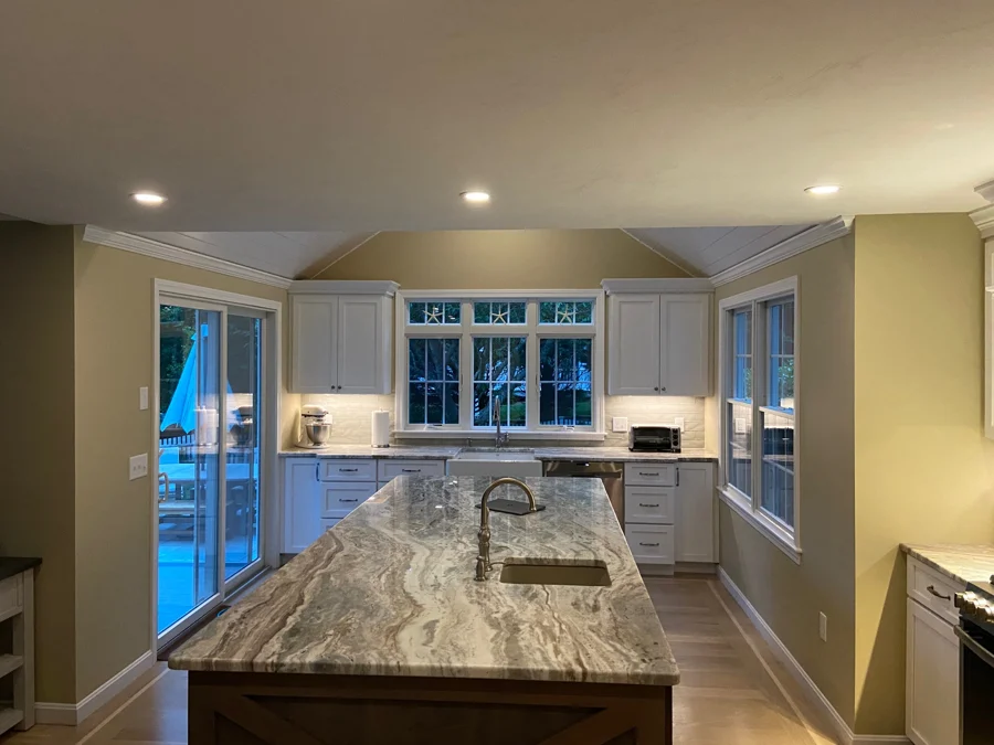 19 Robbins Circle / 02