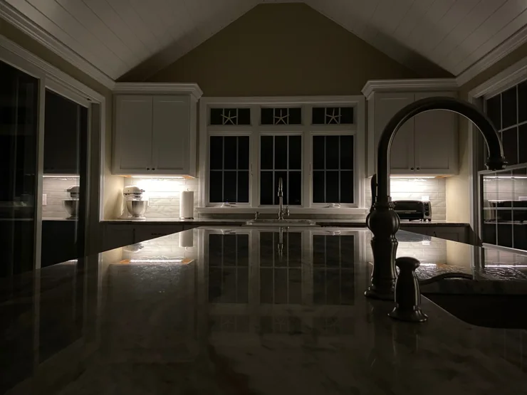 18 Potash · Layered kitchen lighting